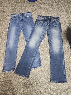 2 American Eagle Jeans